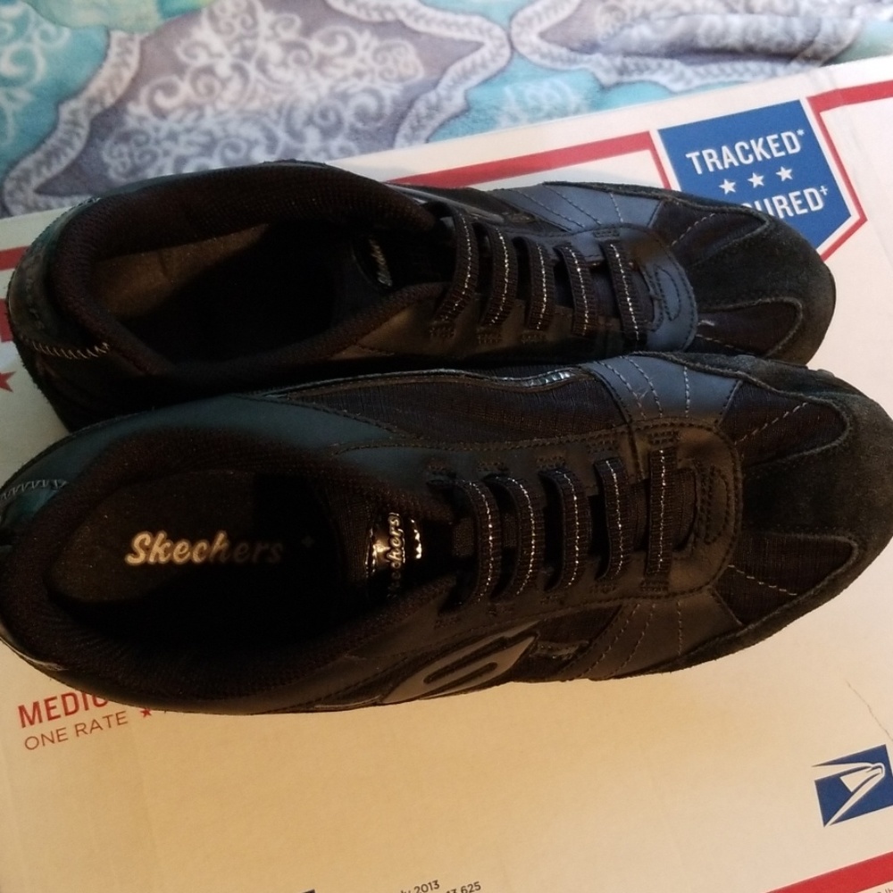 Sketcher slip ons